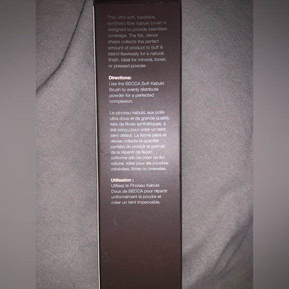 BNIB BECCA SOFT KABUKI BRUSH - Picture 3 of 3